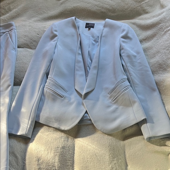 The Limited Women's Soft Blue Blazer and  pants the complete set - Picture 5 of 12